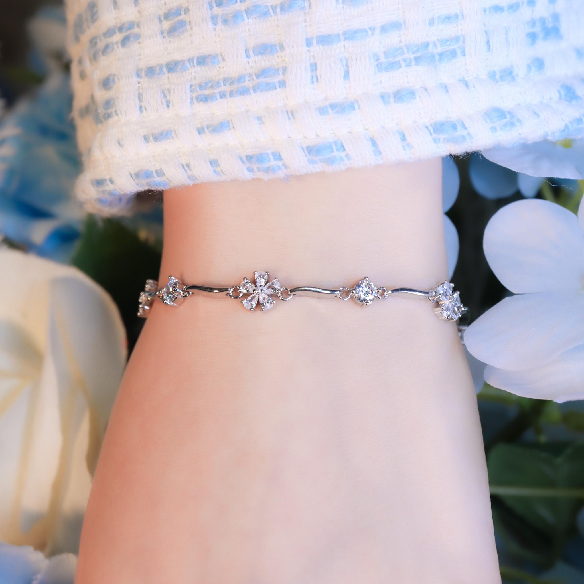 | 925純銀・白金 | 花漾極致時刻軟手鐲 | BR1498 |