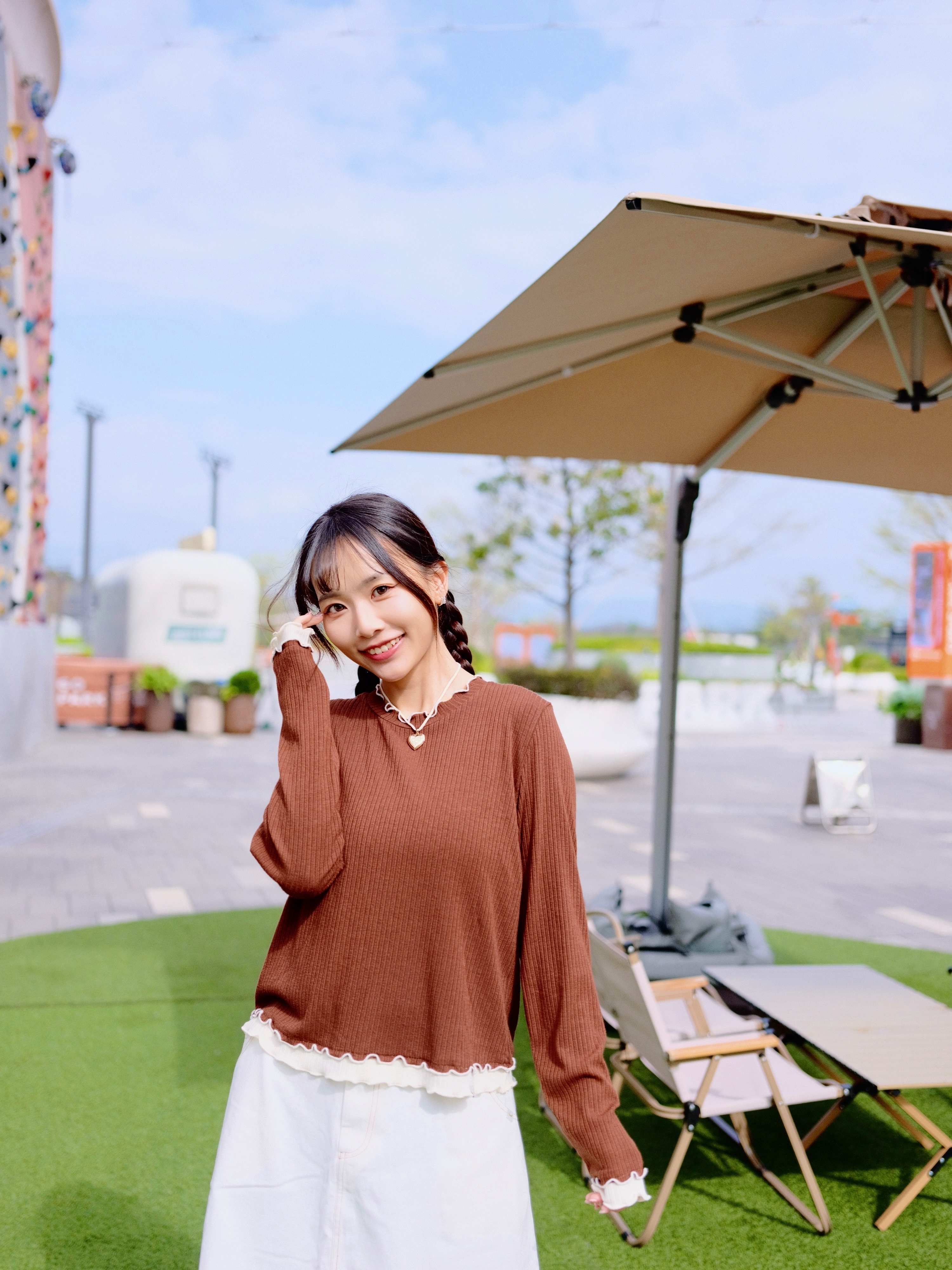 四色 / 雙層拼色坑紋長袖上衣 / Contrast Layered Lettuce Edge Rib-Knit Top