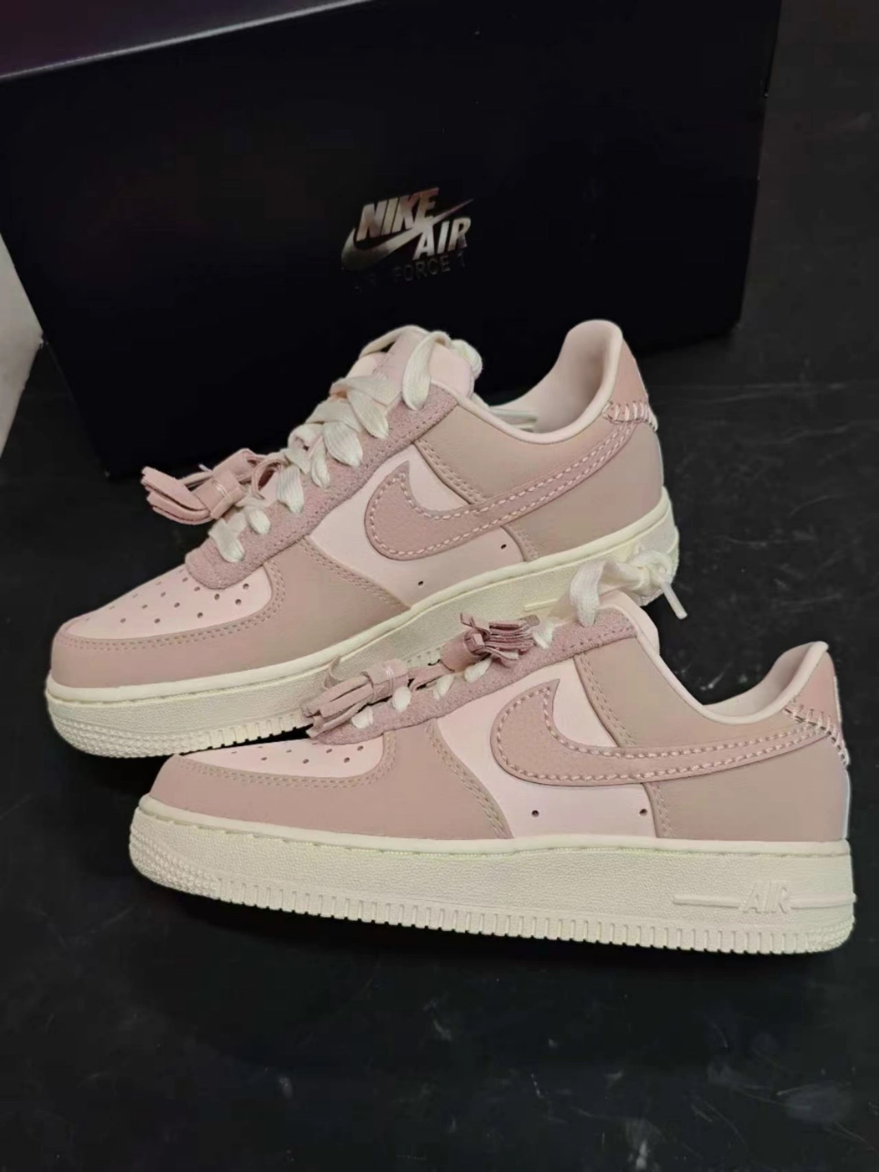 代購-Nike Air Force 1'07 FORCE 豆沙粉流蘇 車縫線 IB4654-661