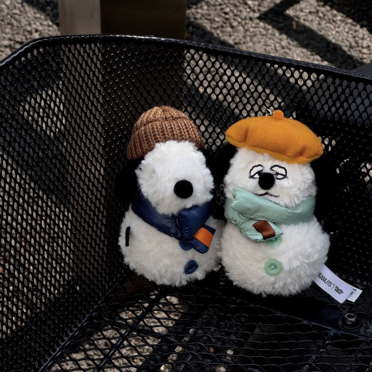 PEANUTS 史努比家族 奧拉夫 冬日裝 圍巾 圓滾滾雪人 吊飾