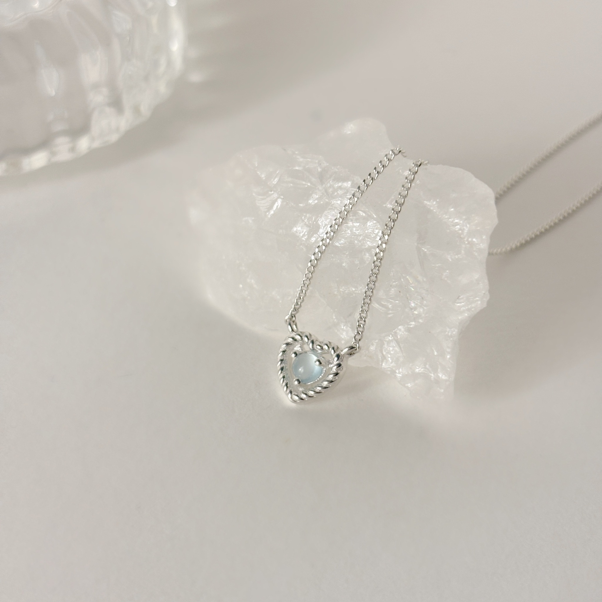 麻花簍空愛心海藍玉髓鎖骨鏈