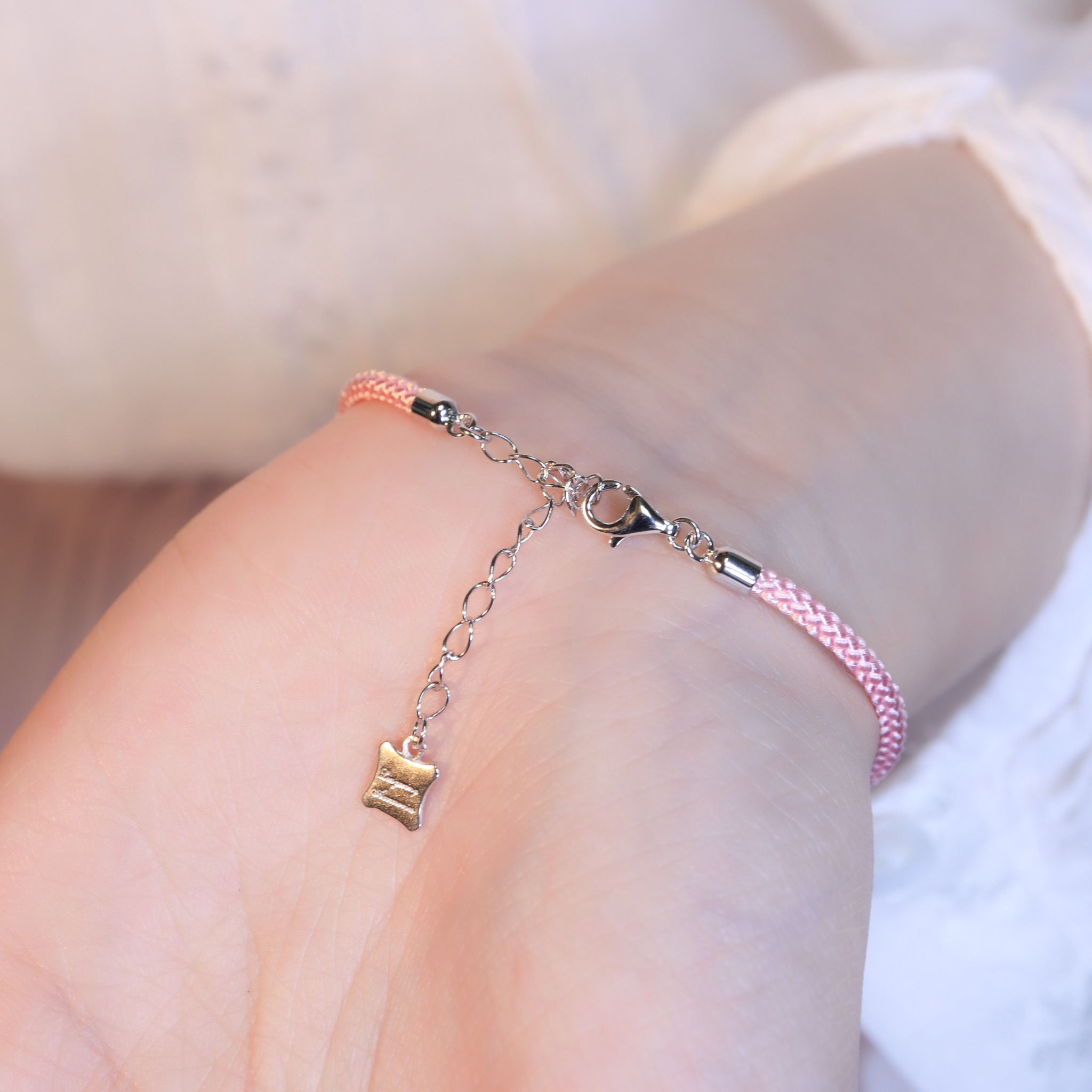 | 925純銀・厚鍍白金 |鎖住怦然手繩 | BR1509 |