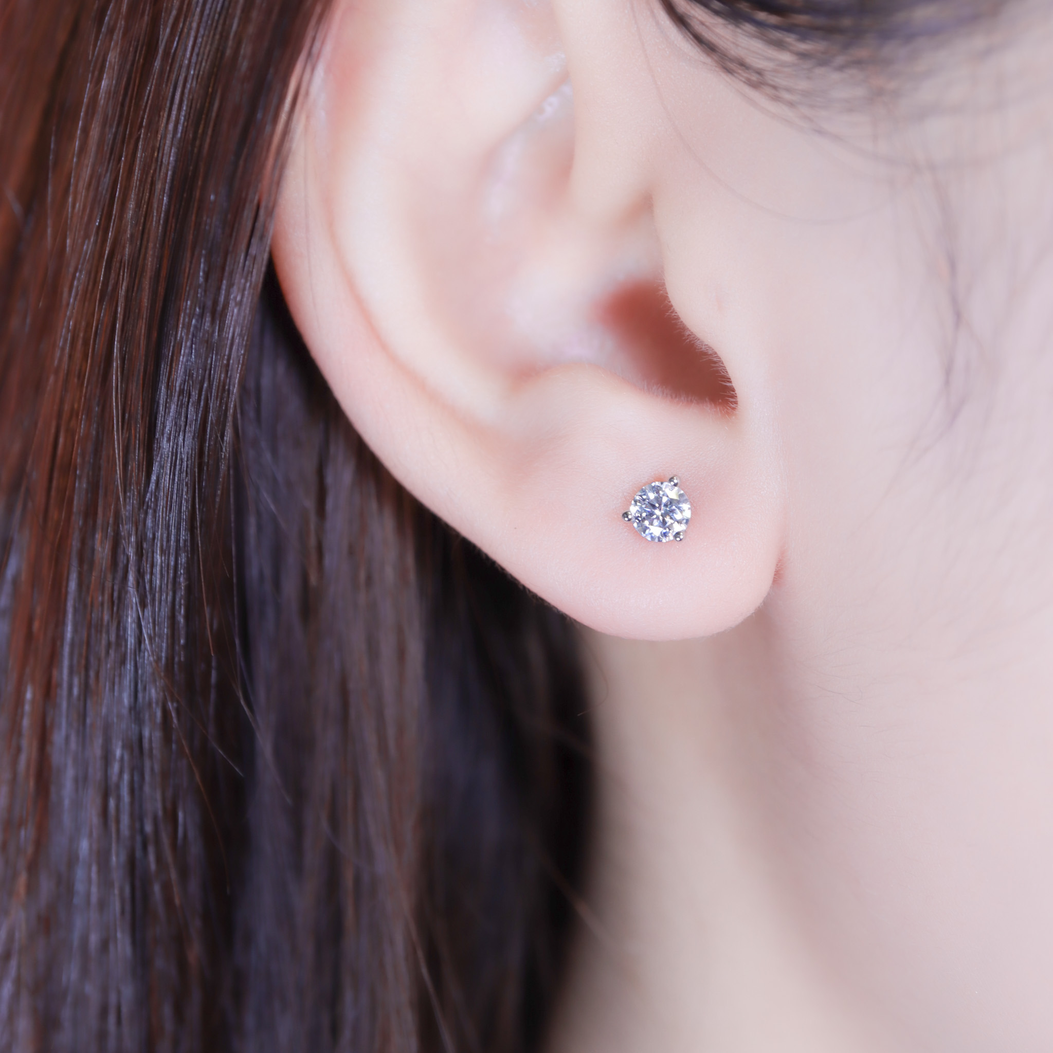 | 925純銀・厚鍍白金・莫桑石 | 鑽光銀河起點耳環 | EA1121 |