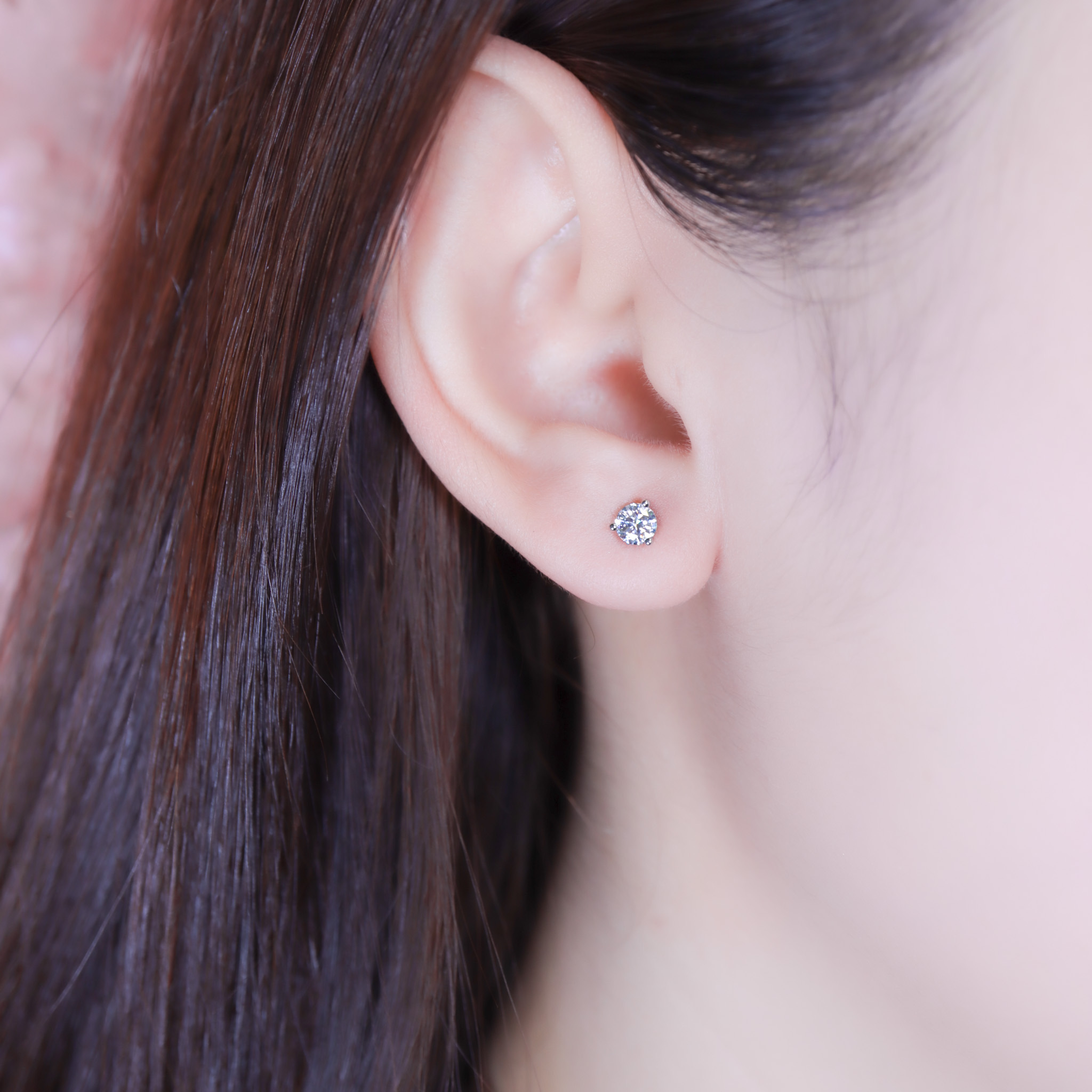 | 925純銀・厚鍍白金・莫桑石 | 鑽光銀河起點耳環 | EA1121 |