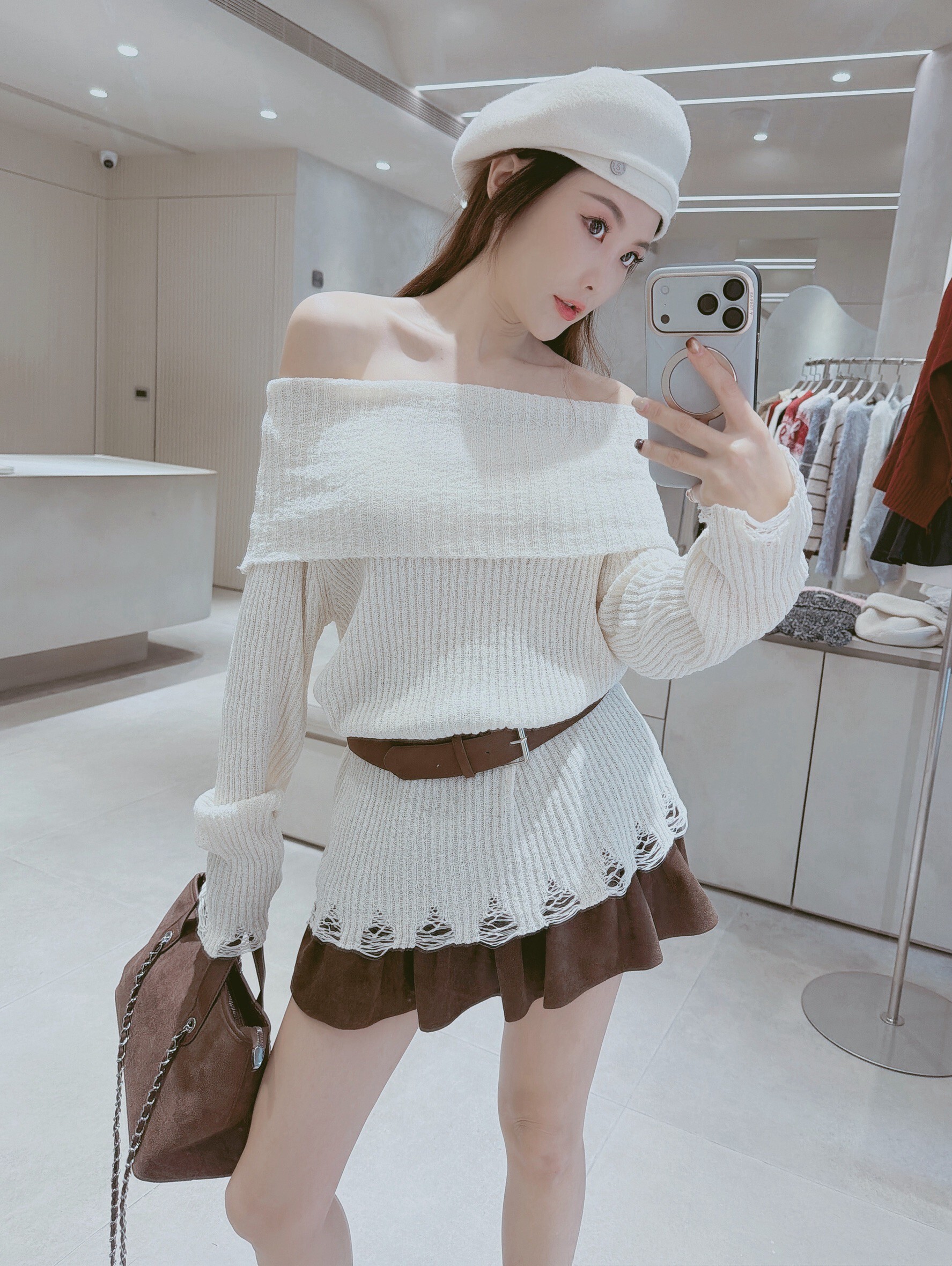 皮帶翻領一字抓破針織衣+蛋糕褲裙