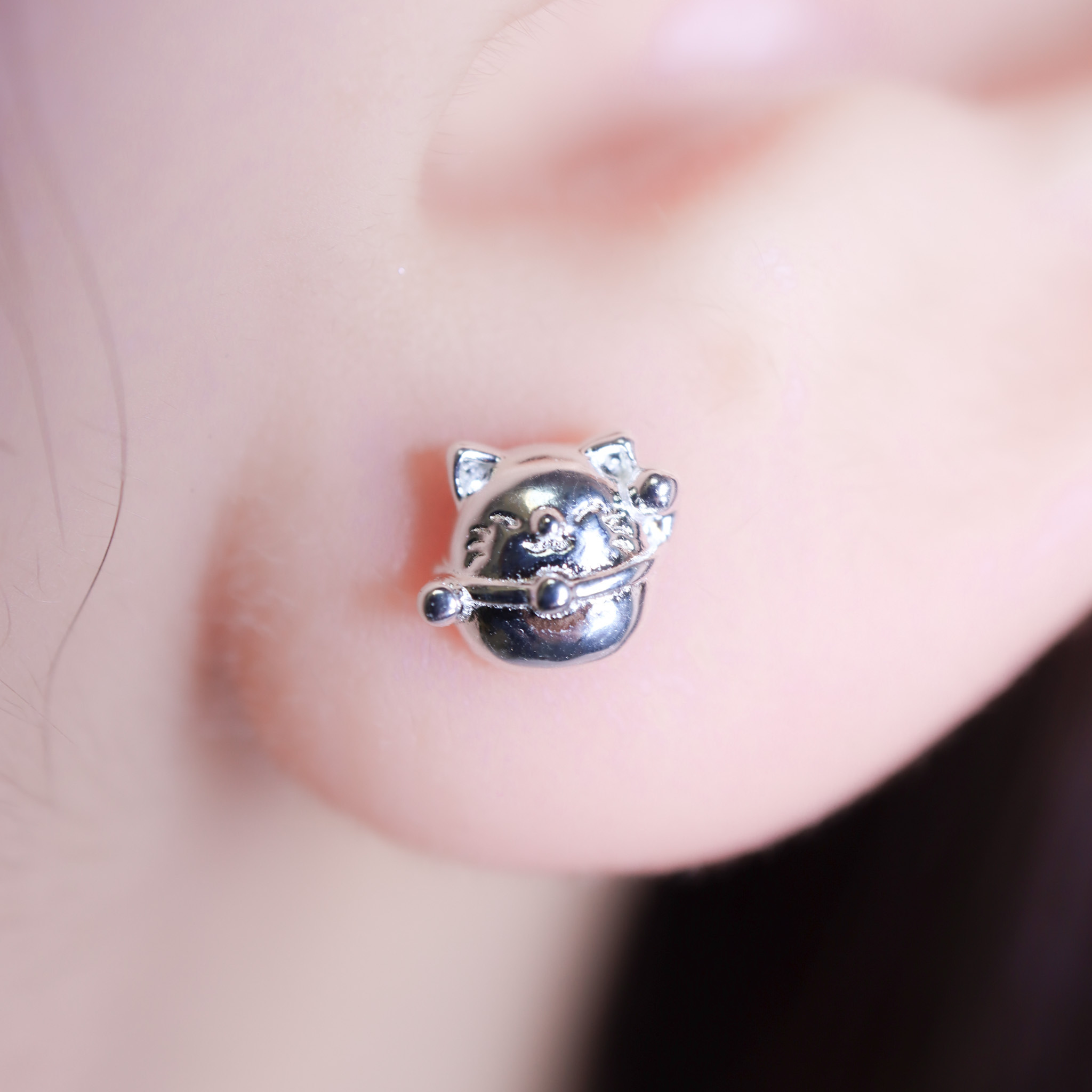 | 925純銀・白金・18k金 | 可愛喵趣招財耳環 (銀/金) | EA1113 |