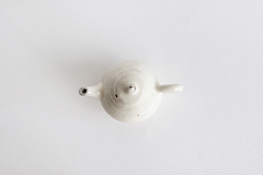 小山乃文彦 - 茶壺 A