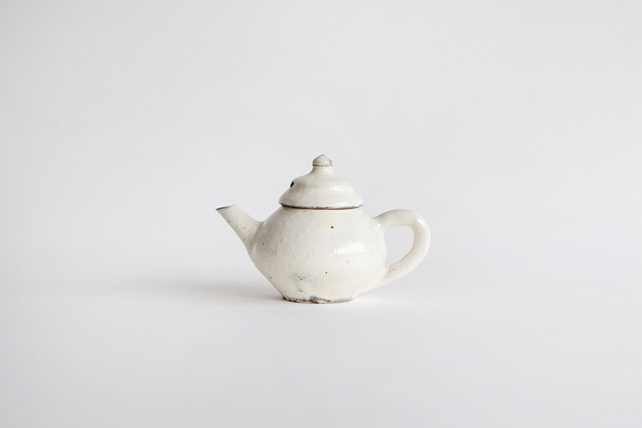 小山乃文彦 - 茶壺 A