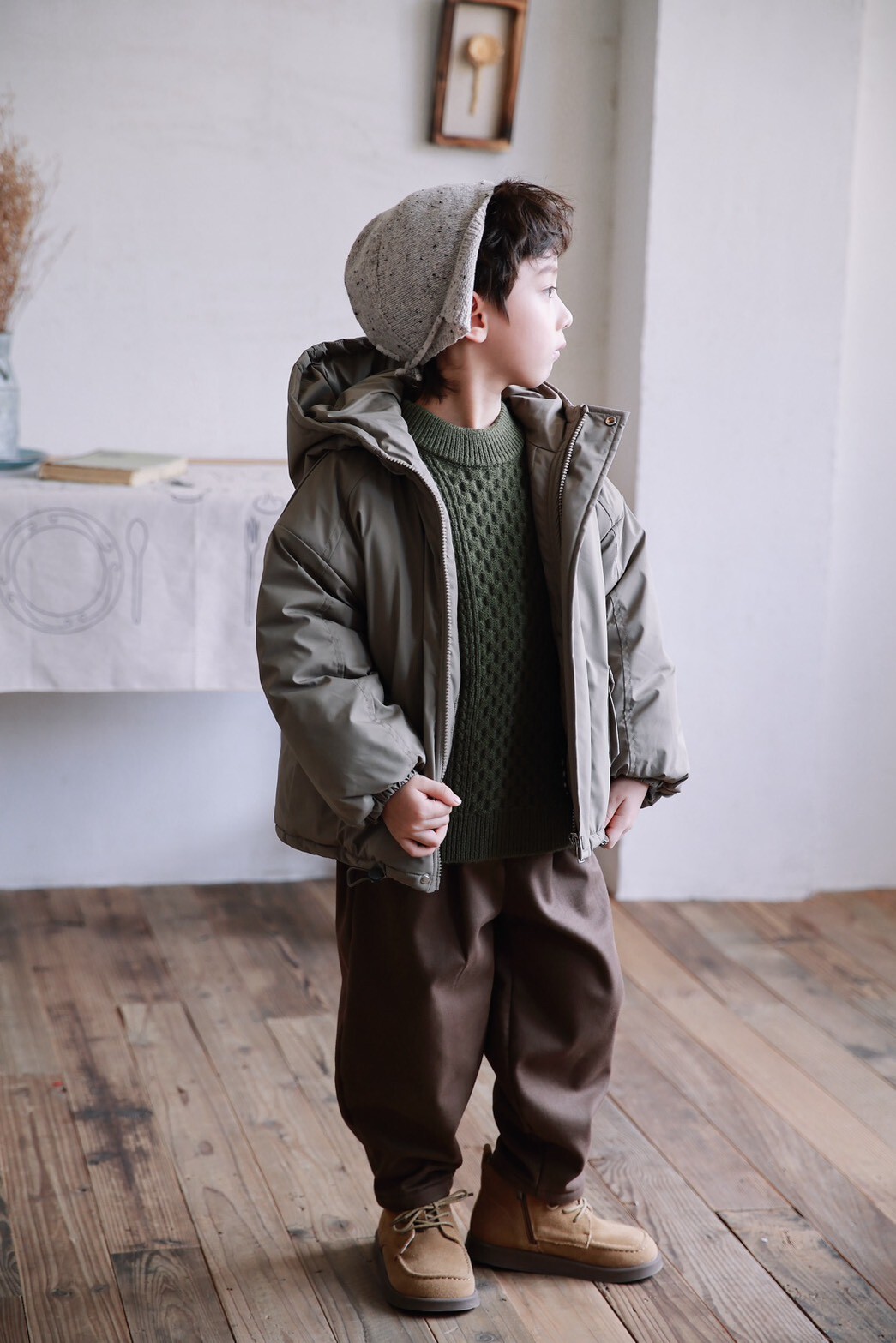 軍綠鋪棉連帽外套