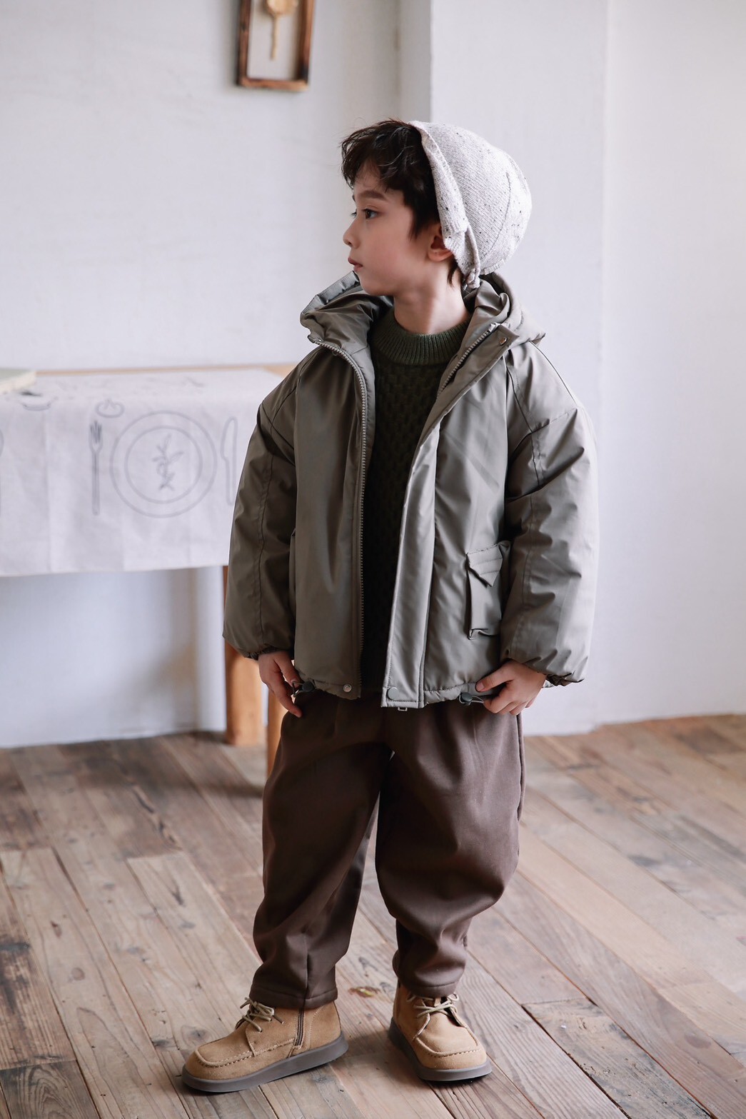 軍綠鋪棉連帽外套