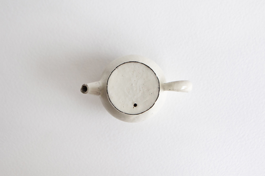 小山乃文彦 - 茶壺 C