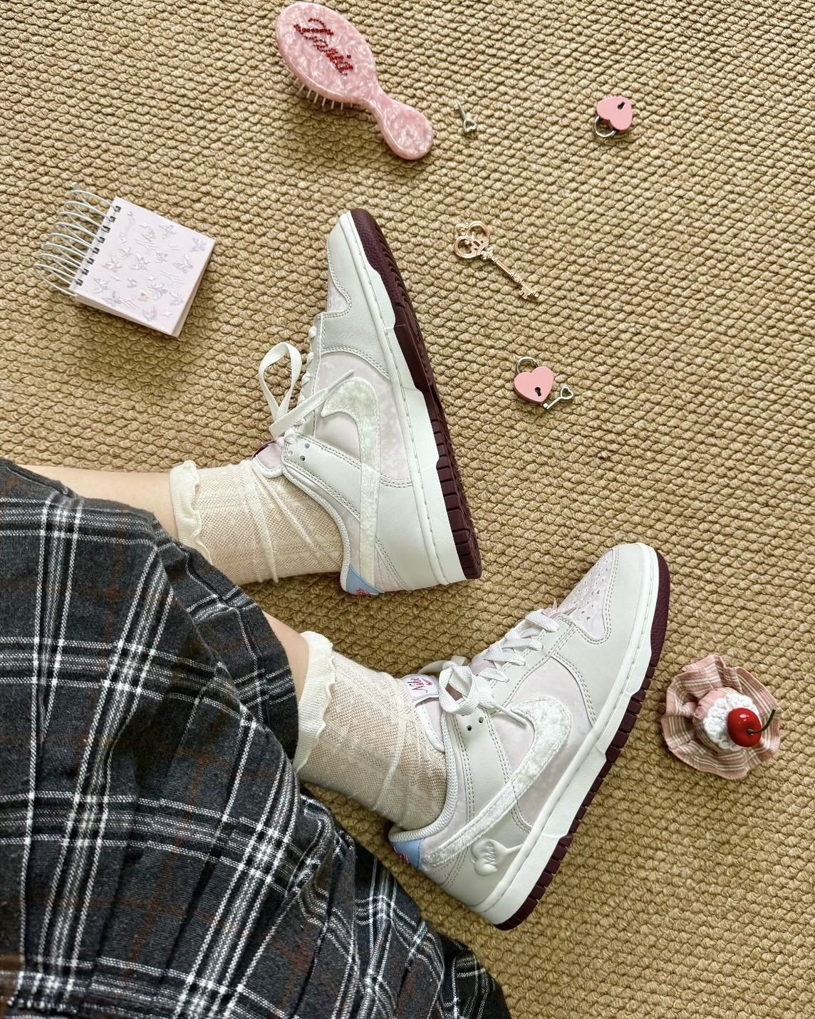 Nike Dunk Low "Valentine Day" 情人節限定 奶油色 櫻花粉 女款 IQ1145-610