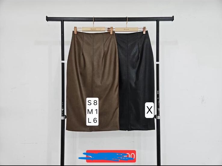 HS04 S:腰 S: 26 hip35 長30.5   M:腰 27HIP 36 長 31 /L腰 28HIP 37 長 31 $499 (一口價)