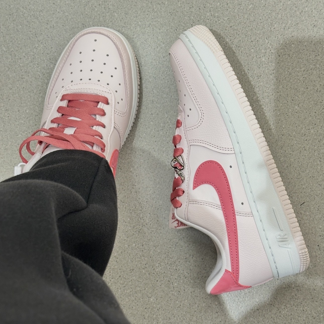 NIKE AIR FORCE 1 "VALENTINE'S DAY " 白粉 情人節 休閒鞋 女鞋 IO8755-600