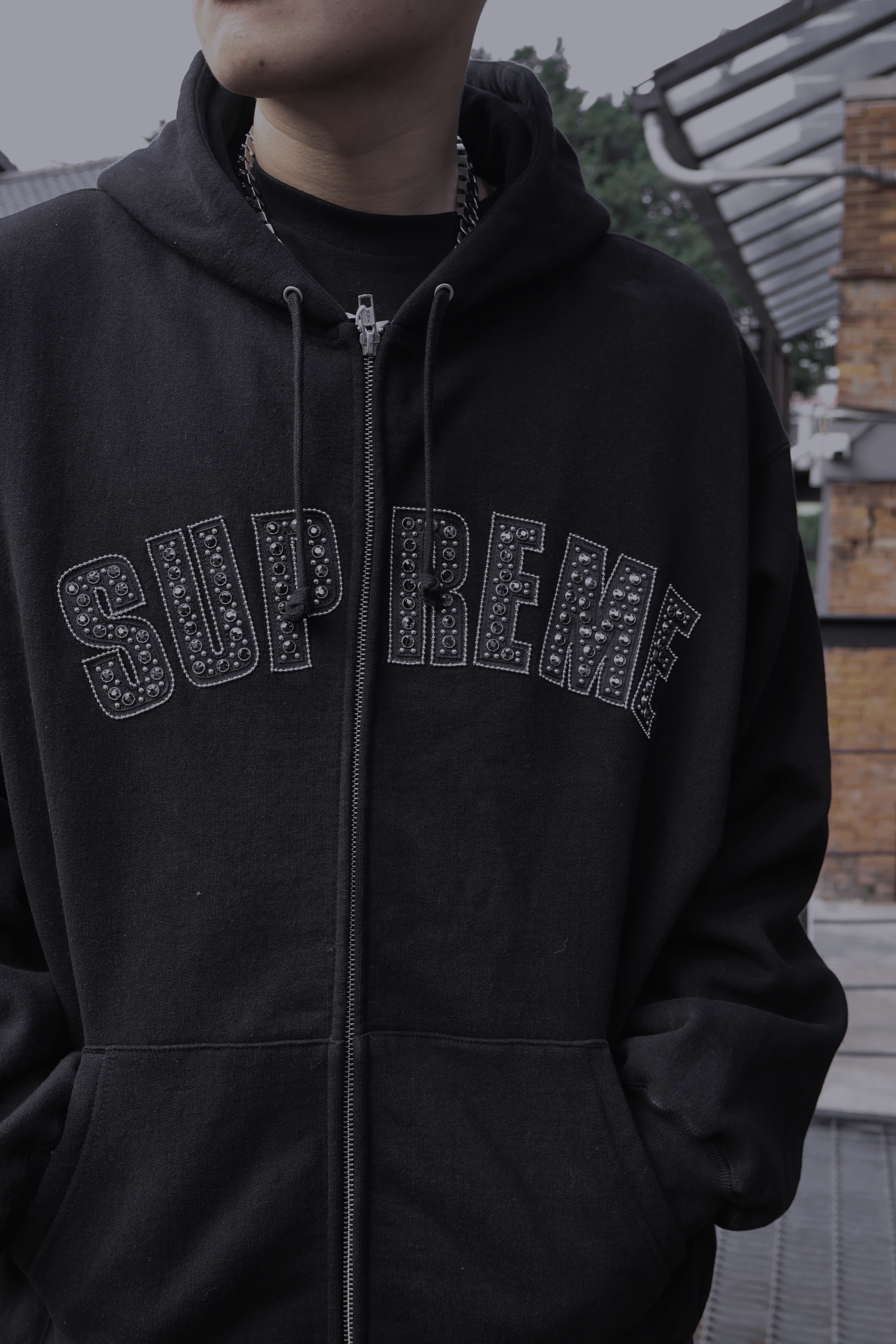 <快速出貨> Supreme 黑鑽連帽棉外套
