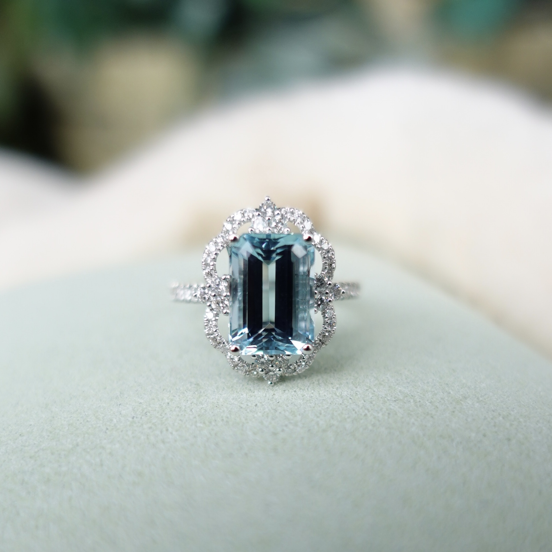 3.05ct海藍寶石18K金鑽石戒指 (帶GUILD證書)