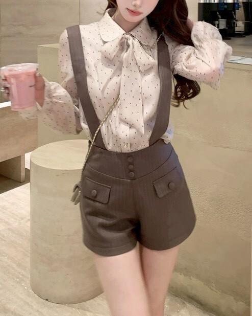 設計師家點波綁蝴蝶結襯衫+排釦雙口袋後蝴蝶結吊帶褲