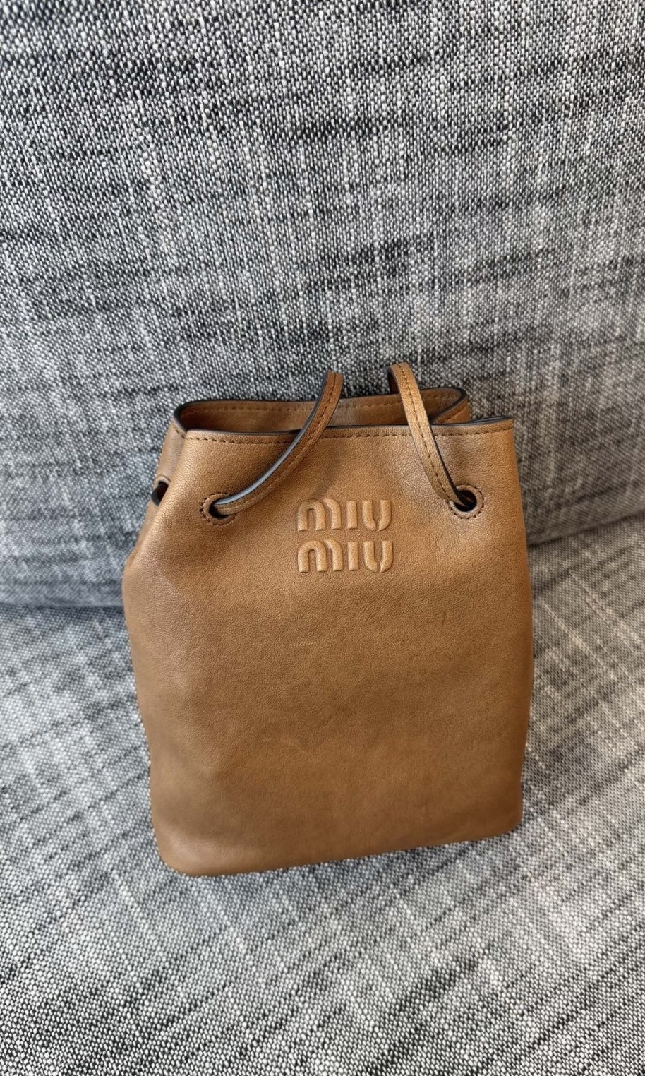【2色入】MiuMiu Nappa Mini水桶包