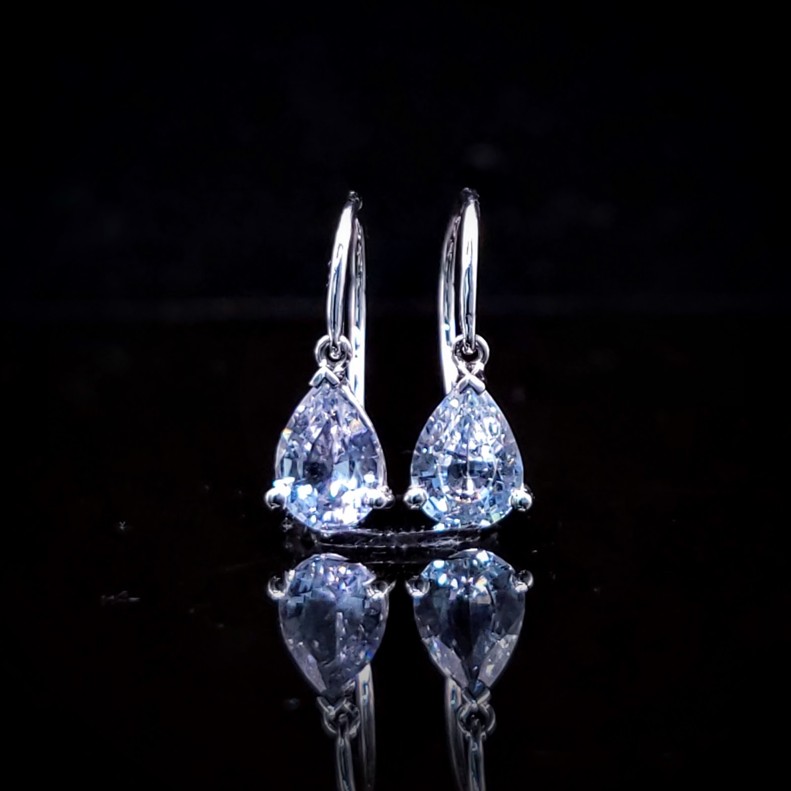 18K White Gold 1.49ct Sapphire Earrings