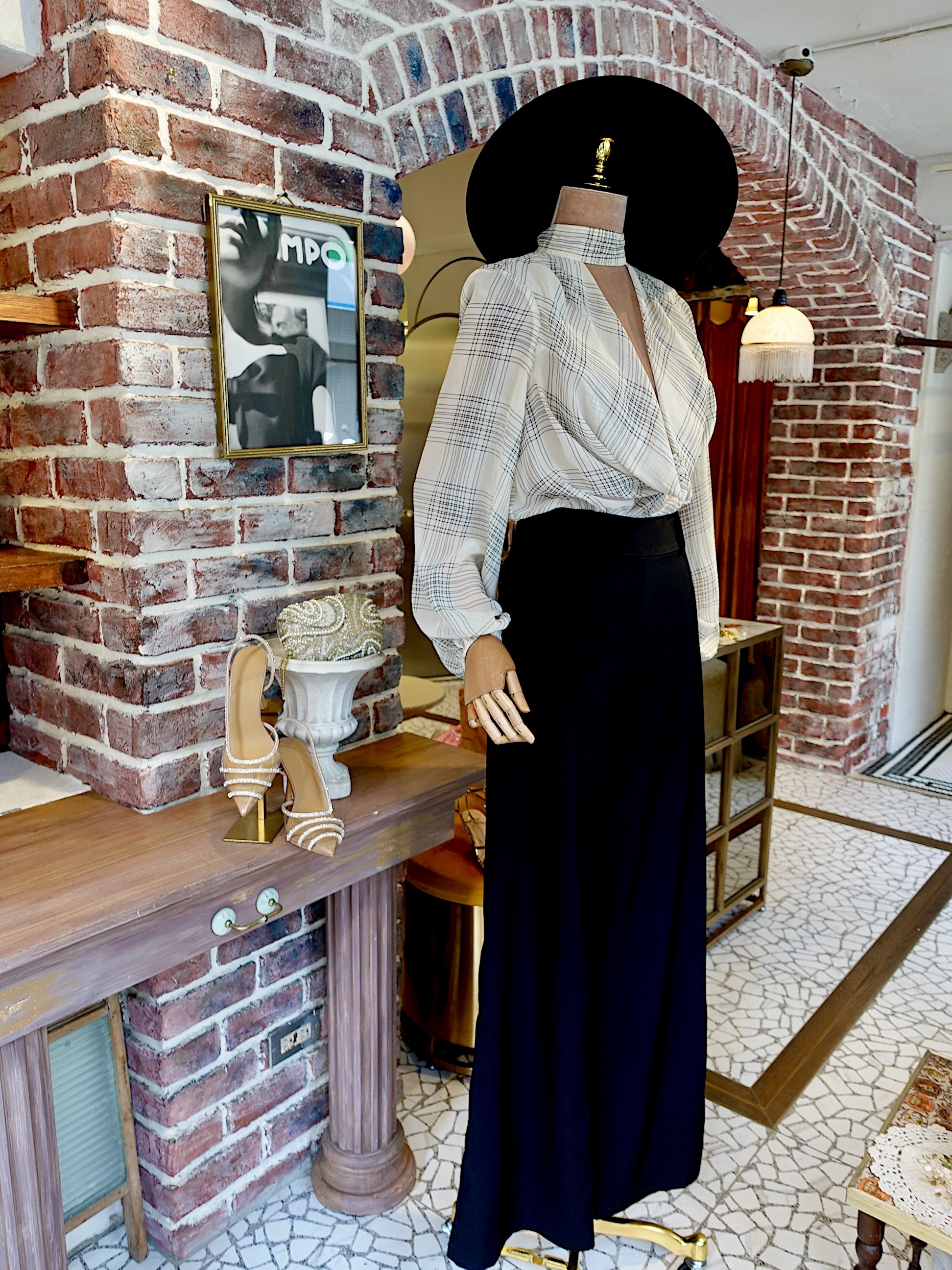 Spring奶油白色格紋雪紡紗垂領繞脖連身長寬褲