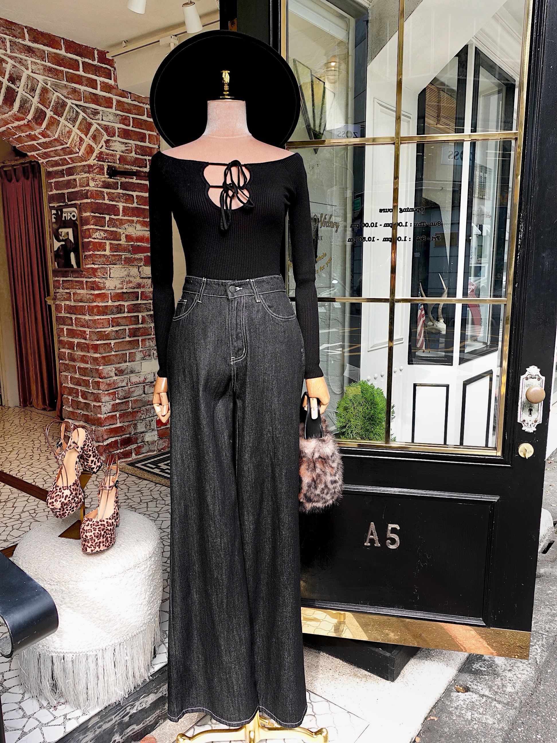 Creamy Butter 奶油黑色露肩Cutout綁帶羅紋針織連身衣 Bodysuit