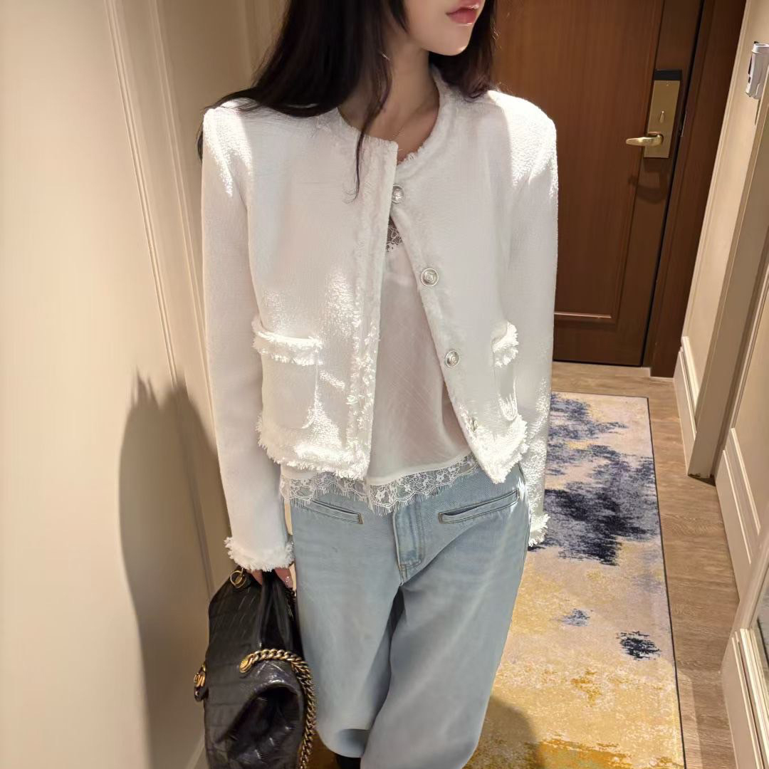 抽鬚滾邊珍珠排釦短版圓領小香外套 / 2色