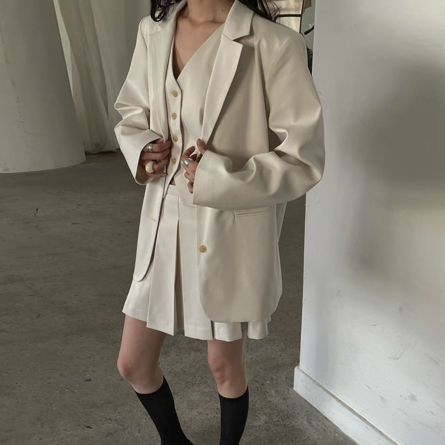 挺版西裝外套+排釦V領排扣+百摺短褲裙SET-S-M / 3色