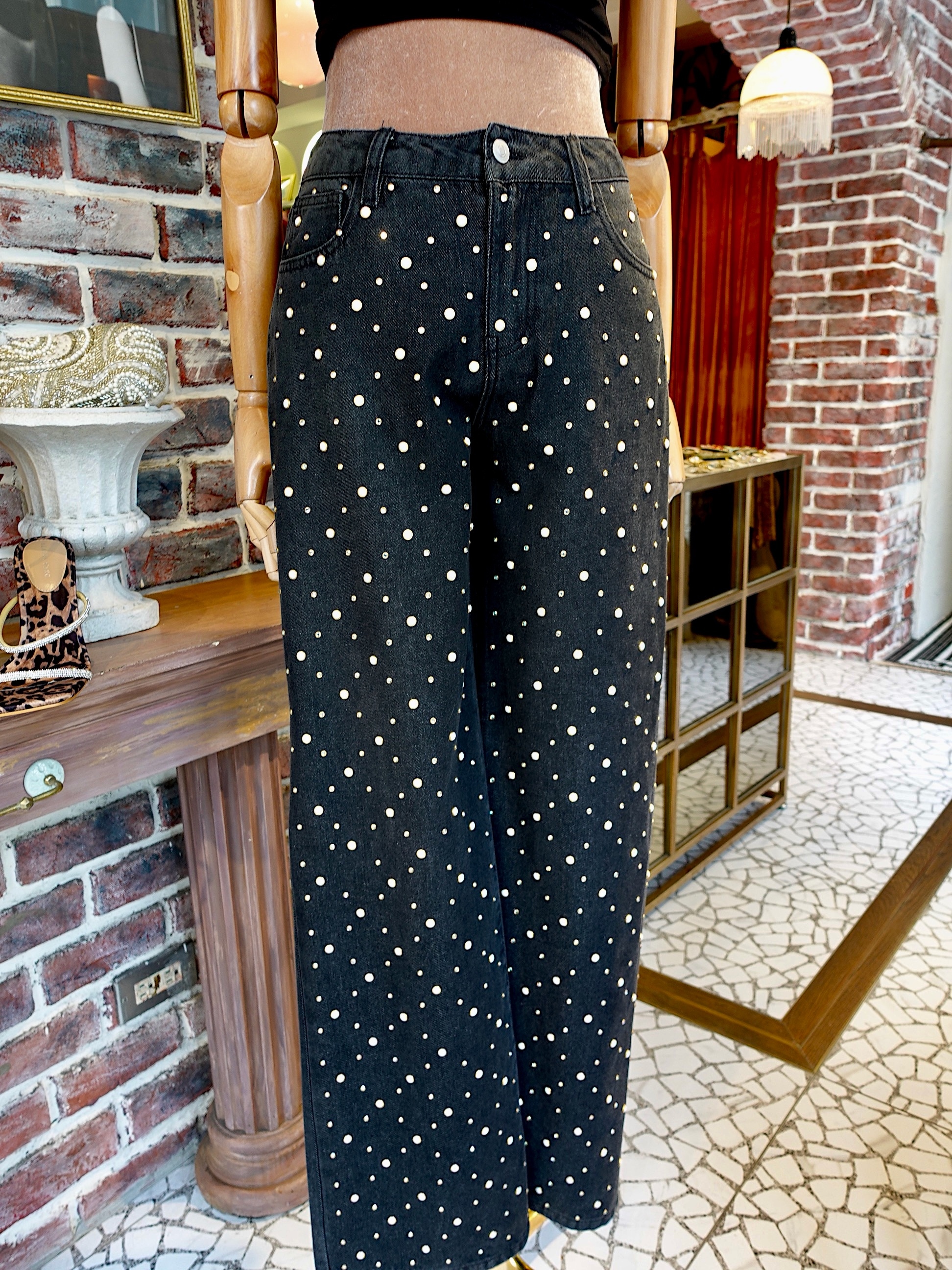 Black Wash Glam黑色水洗丹寧釘鑽寶石牛仔寬褲