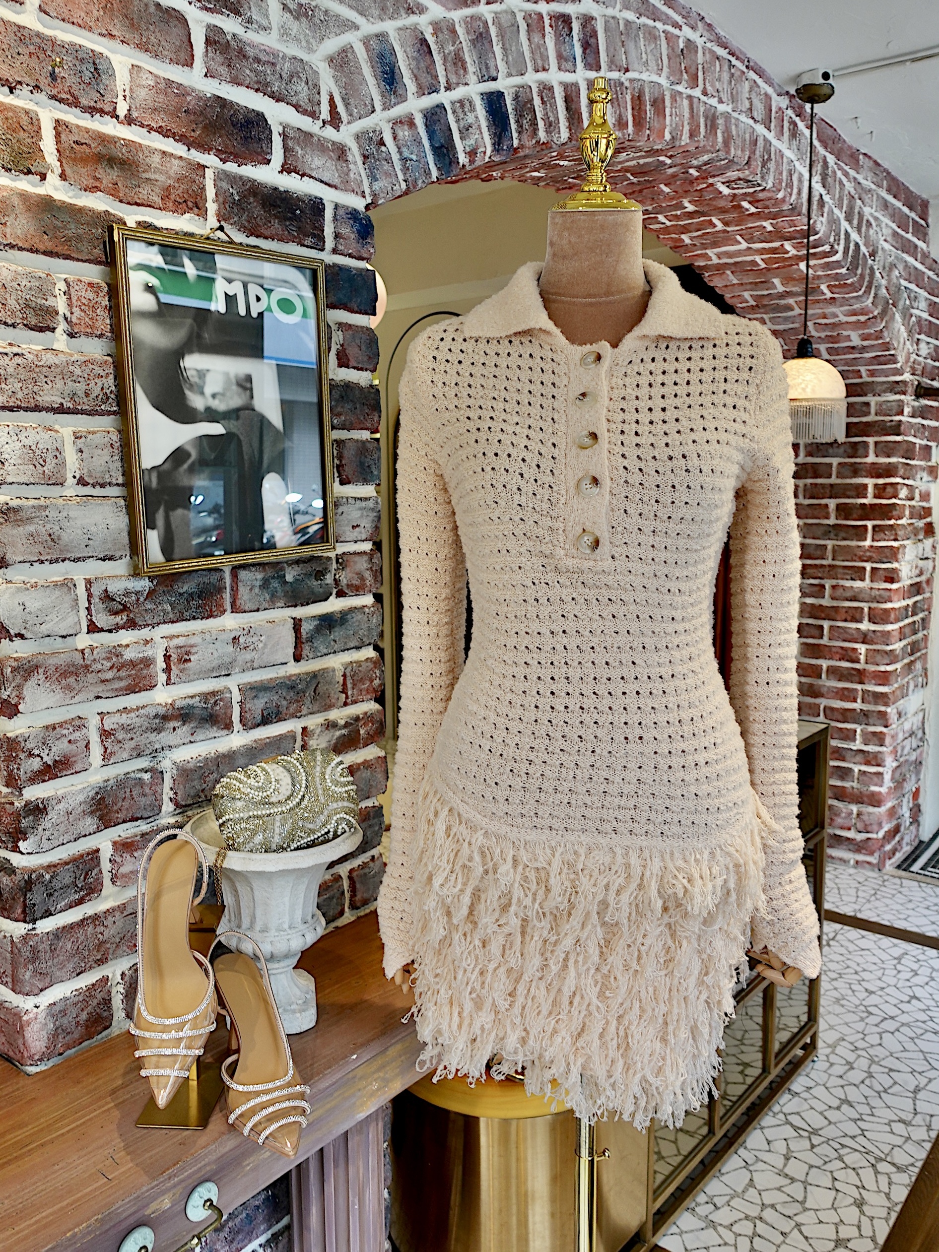 Spring Cream奶油色毛毛洞眼針織流蘇 Mini Dress