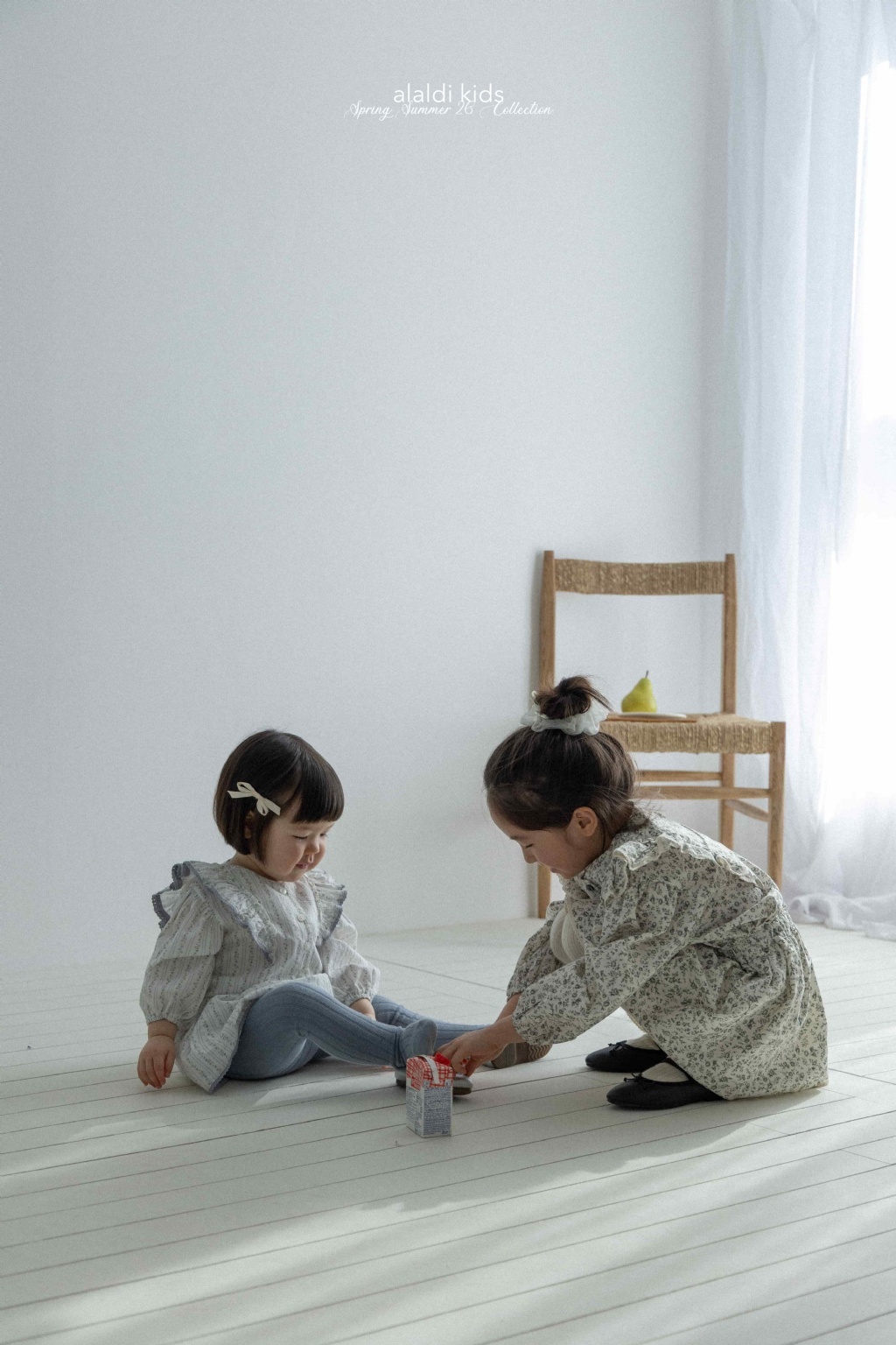 正韓春Aladin 兩色鄉村氛圍碎花上衣