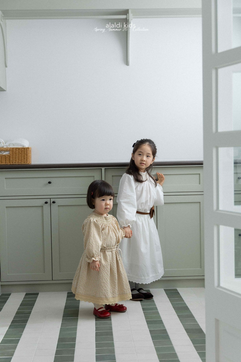 正韓春Aladin 兩色奶油可麗餅上衣