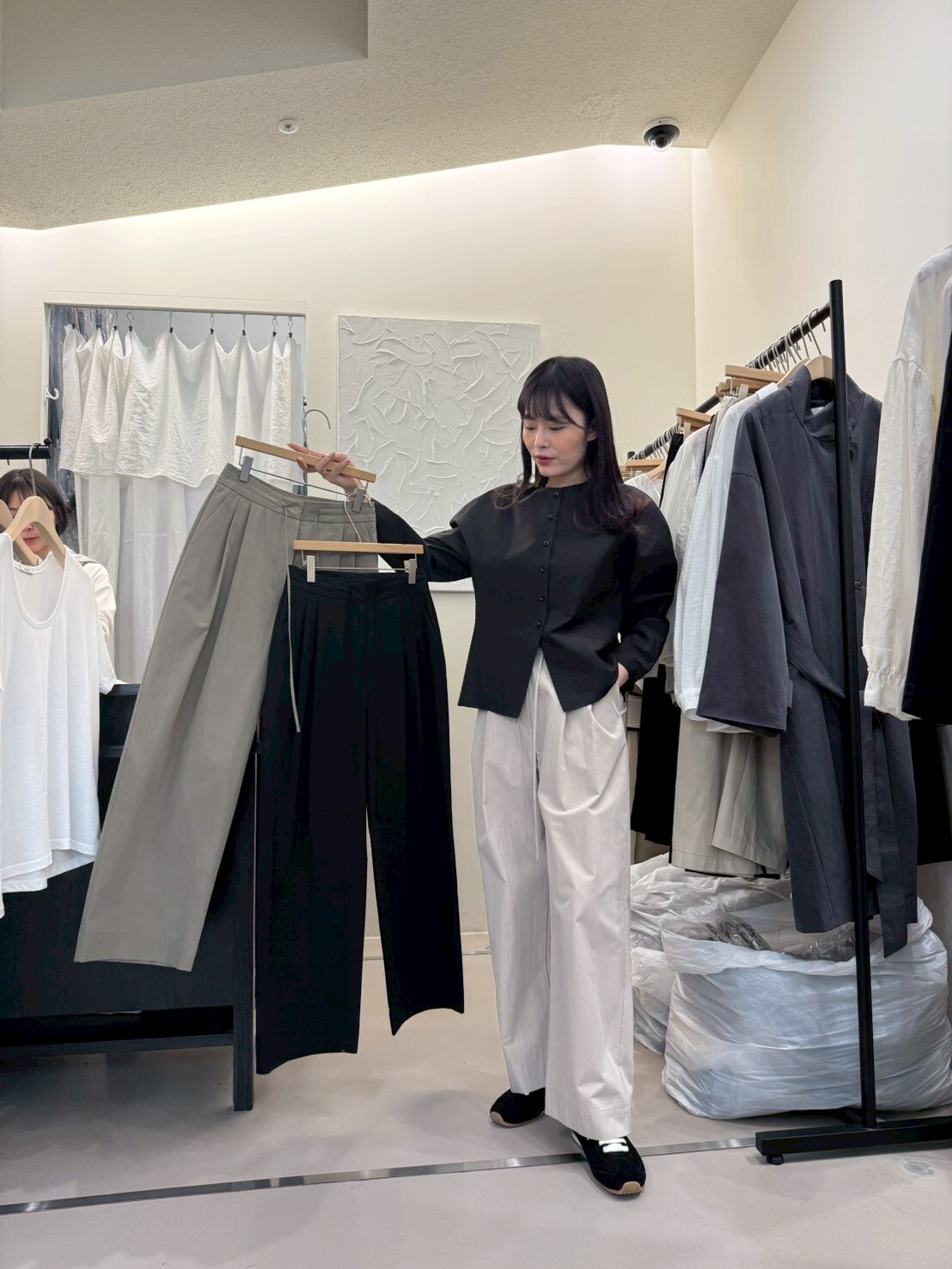 KN5509 打摺直筒褲 *特價* (優惠碼同充值購物金不適用)