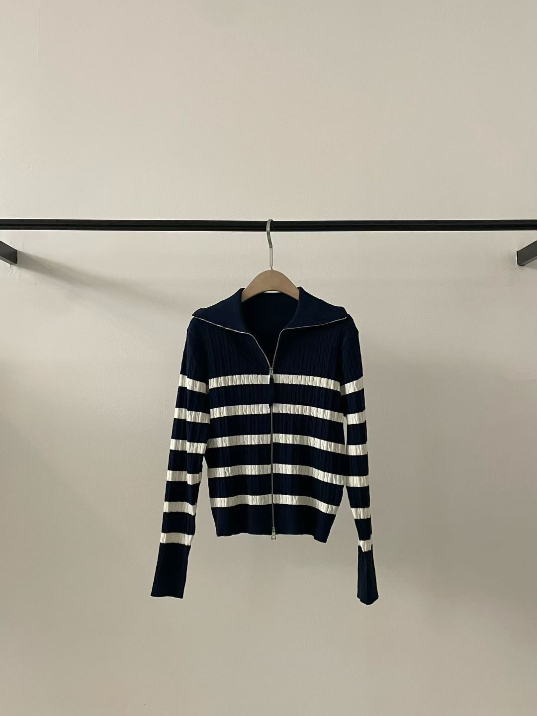 拉鍊翻領造型彈力螺紋罩衫外套 / 4色