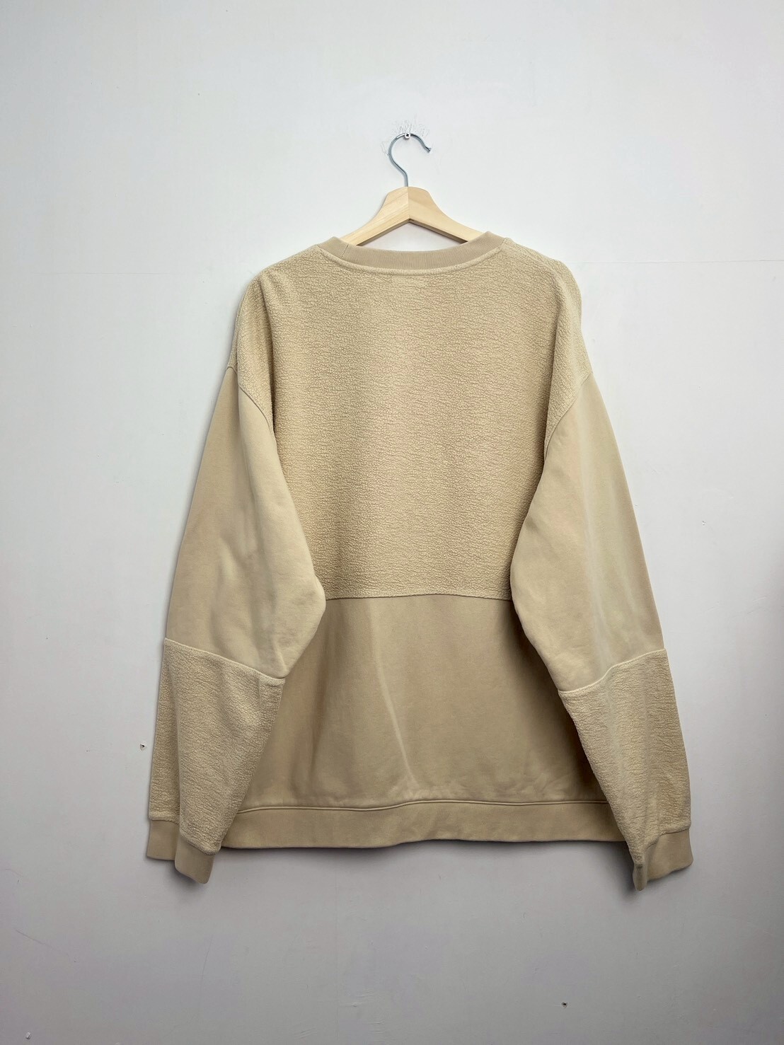 KITH PANELED SIDE LOGO CREW SWEATSHIRT SIZE XXL