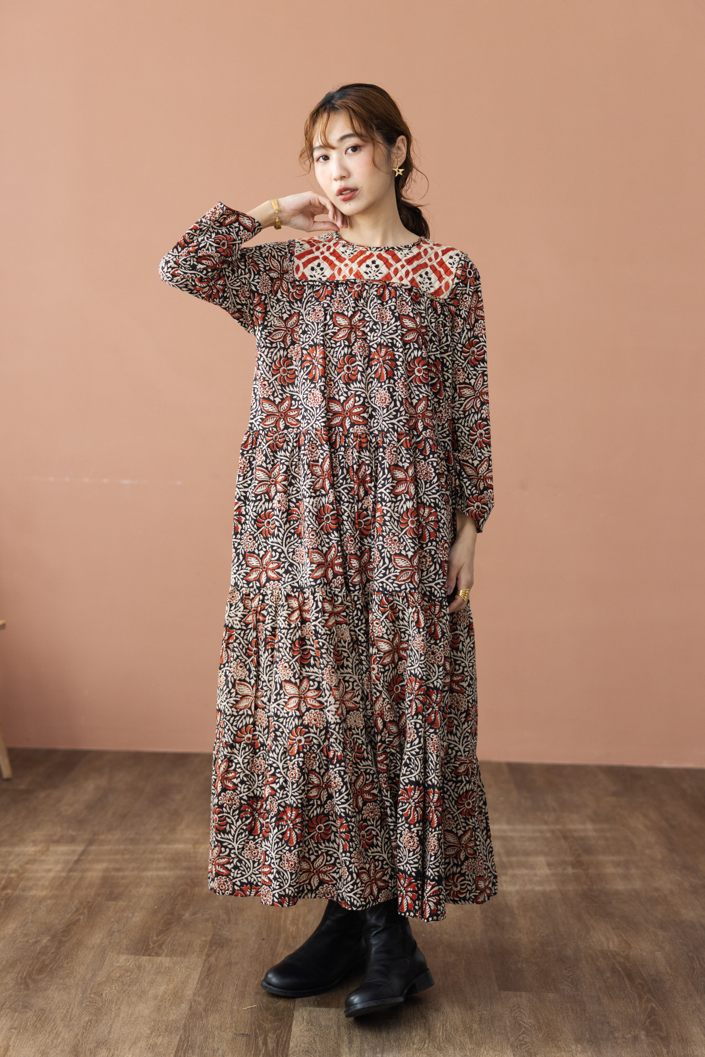 圓領鋪棉後綁帶長袖長洋裝_紅黑