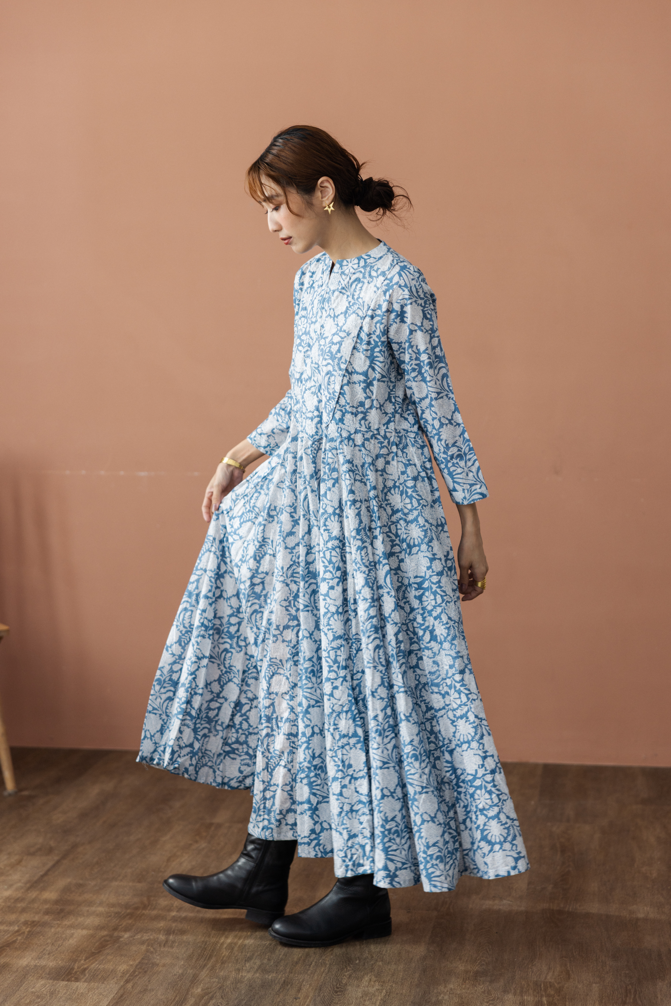 長袖車線中山領洋裝_藍花