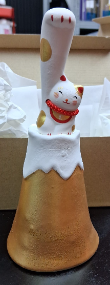 DR260203-R19-伸向蒼穹，招手的貓，金富士(幅12.5×奥行7.5×高16.5cm)(2月23號開始到新蒲崗倉庫自取)