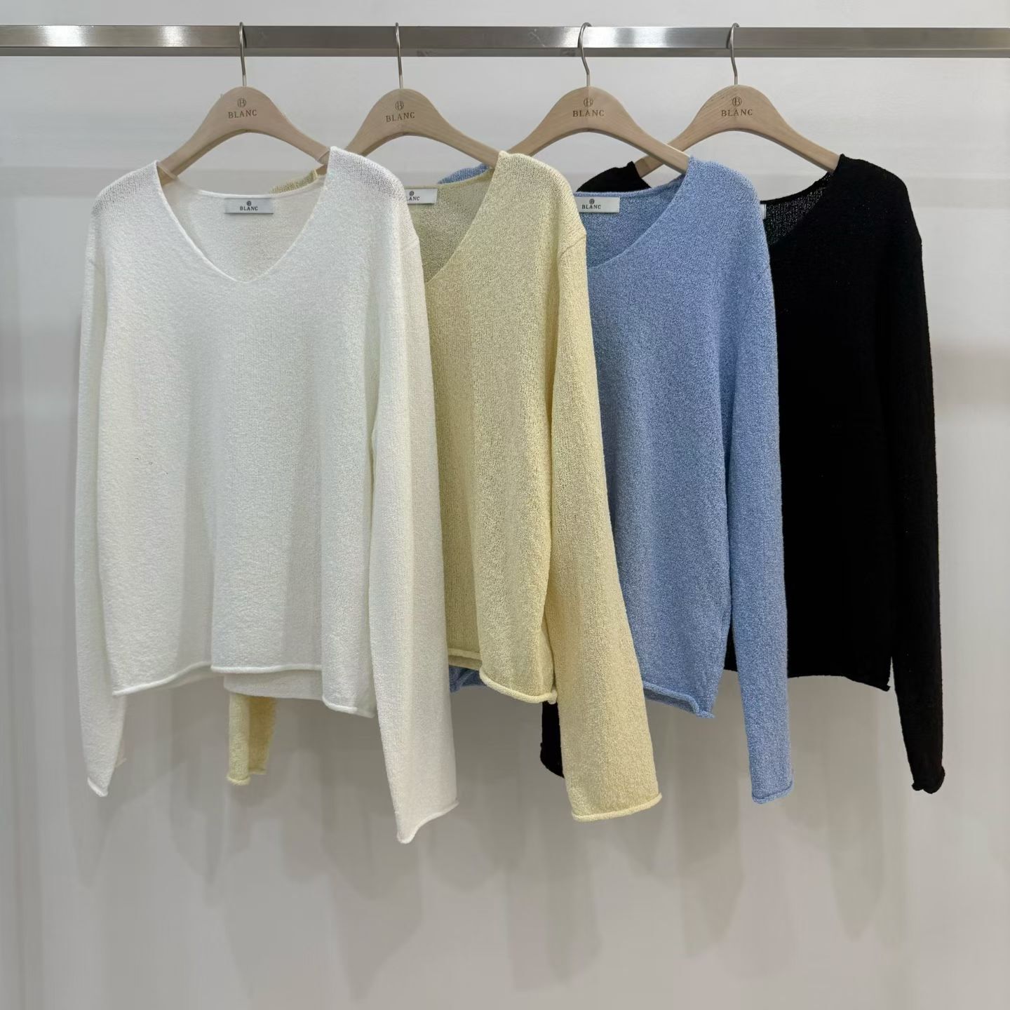 MB5507 V領卷邊薄針織上衣 *特價* (優惠碼同充值購物金不適用)