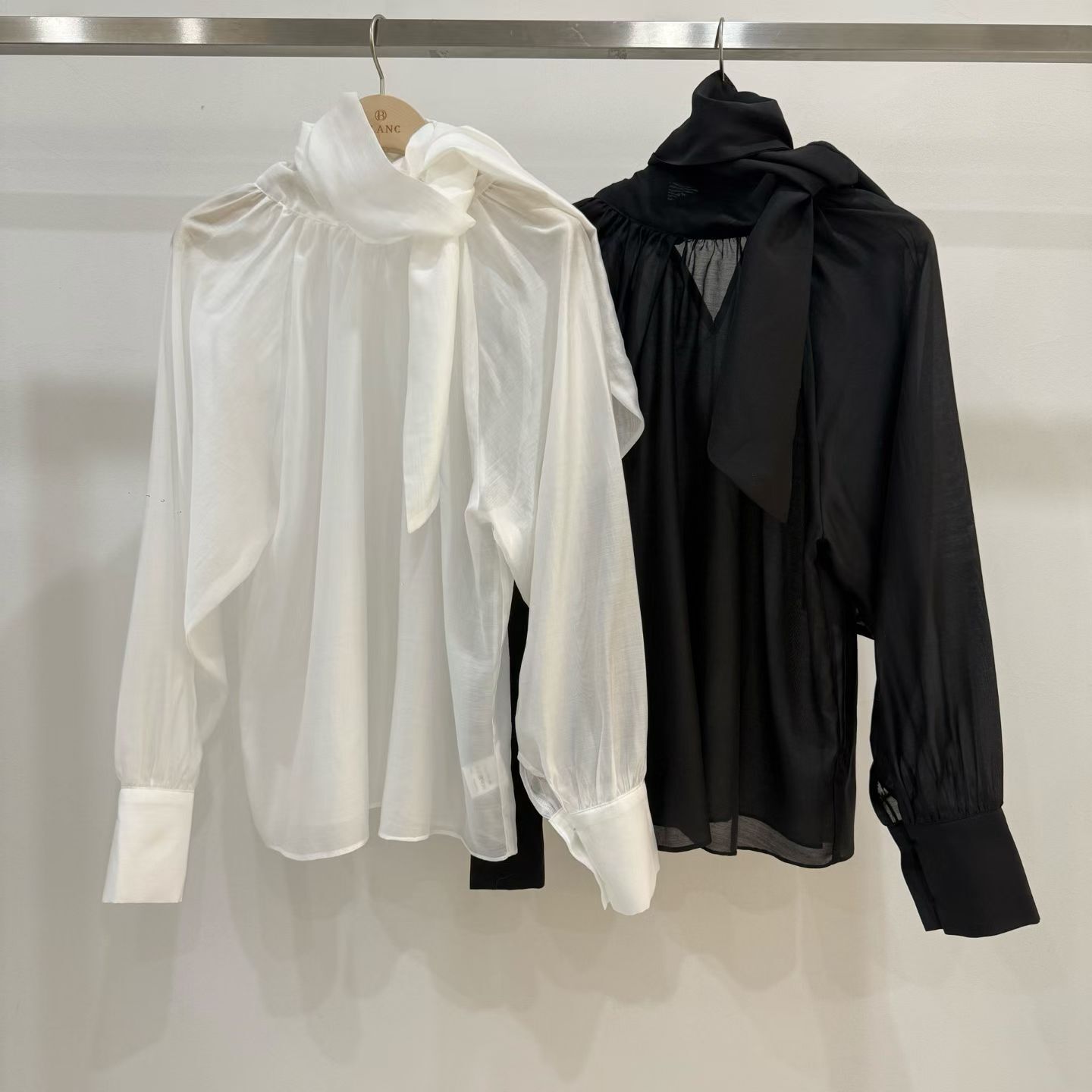 MB5512 領巾透紗上衣 *特價* (優惠碼同充值購物金不適用)