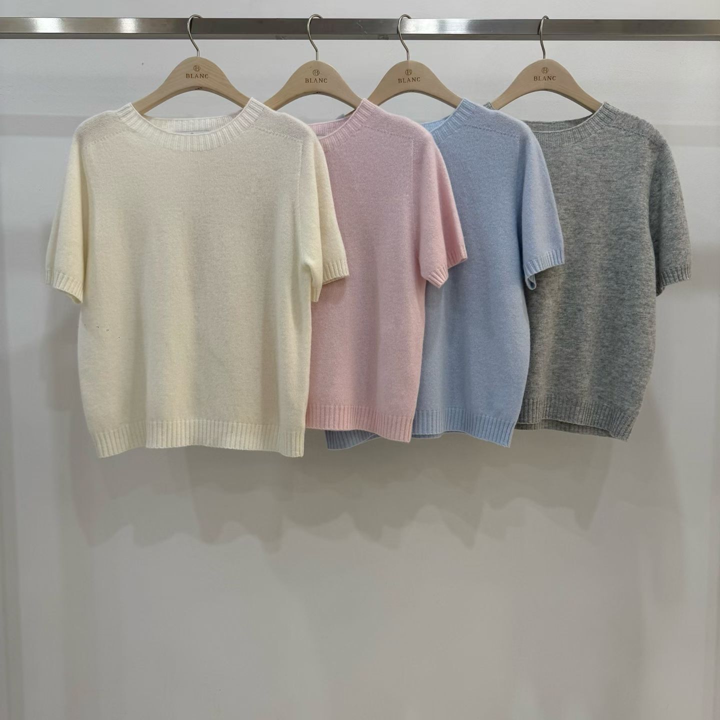 MB5513 純羊毛短袖針織衫 *特價* (優惠碼同充值購物金不適用)