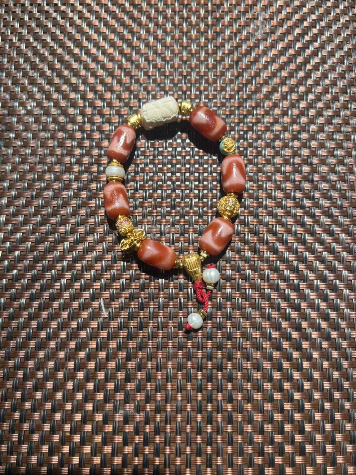 OTH-LLG0202-108 紅肉虎牙手串 (A108)