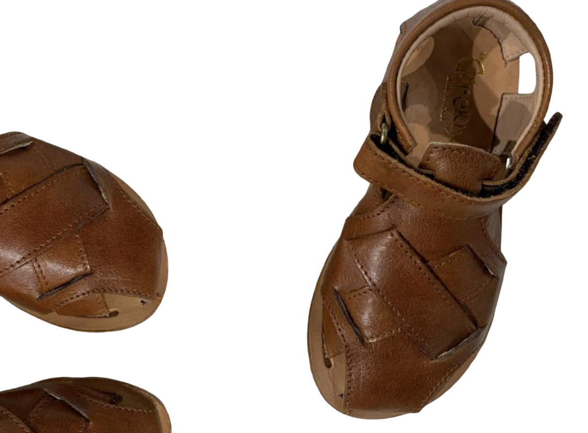 （預購）EUREKA 真皮交叉編織涼鞋