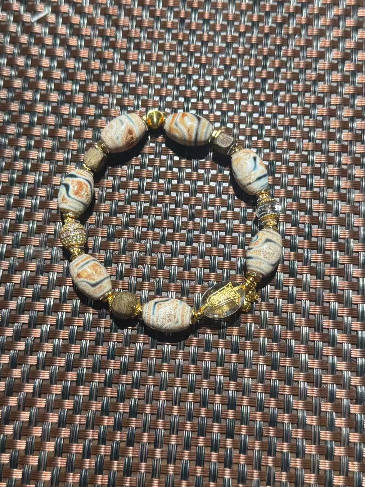 OTH-LLG0202-113 雞骨白二眼多寶手串 (A113)