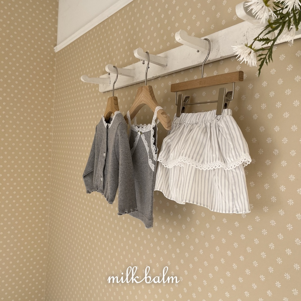 正韓春milkbalm 愛心釦蕾絲木耳外套+背心組