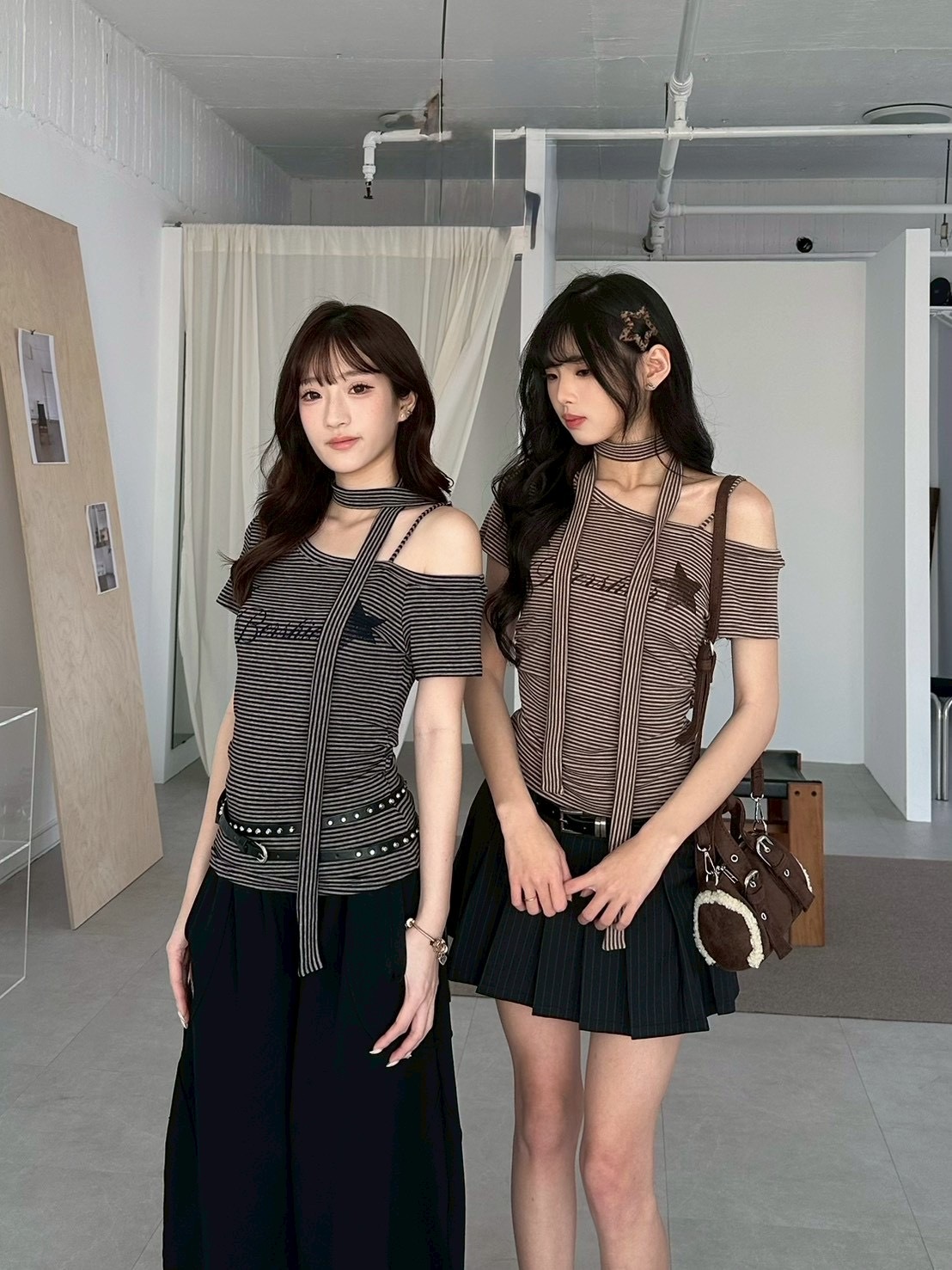 附繞脖亞感細條修身上衣