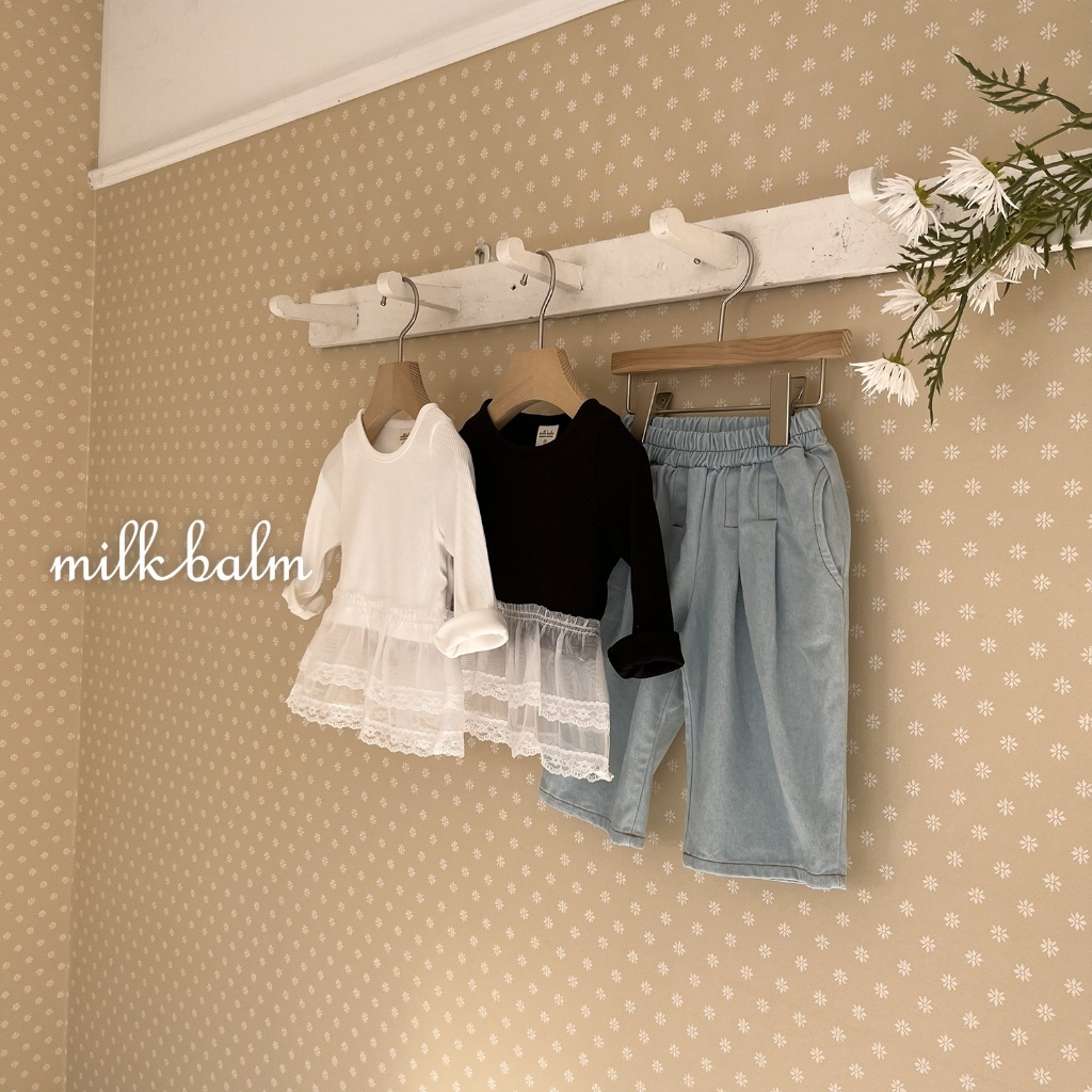 正韓春milkbalm 兩色拼接蕾絲上衣