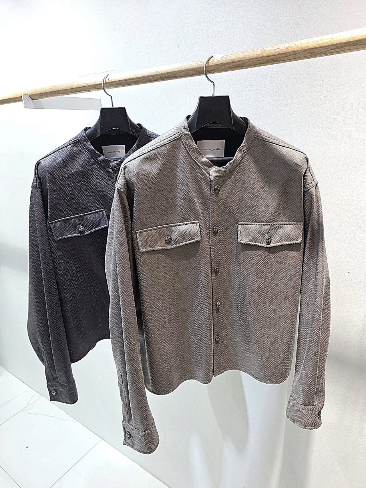 暗紋圓領開胸外套 C_y-148JK