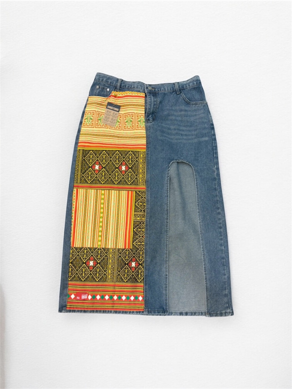 Annstudio / 手作客制款 / 倒U挖空圖騰長裙（尺寸3XL）