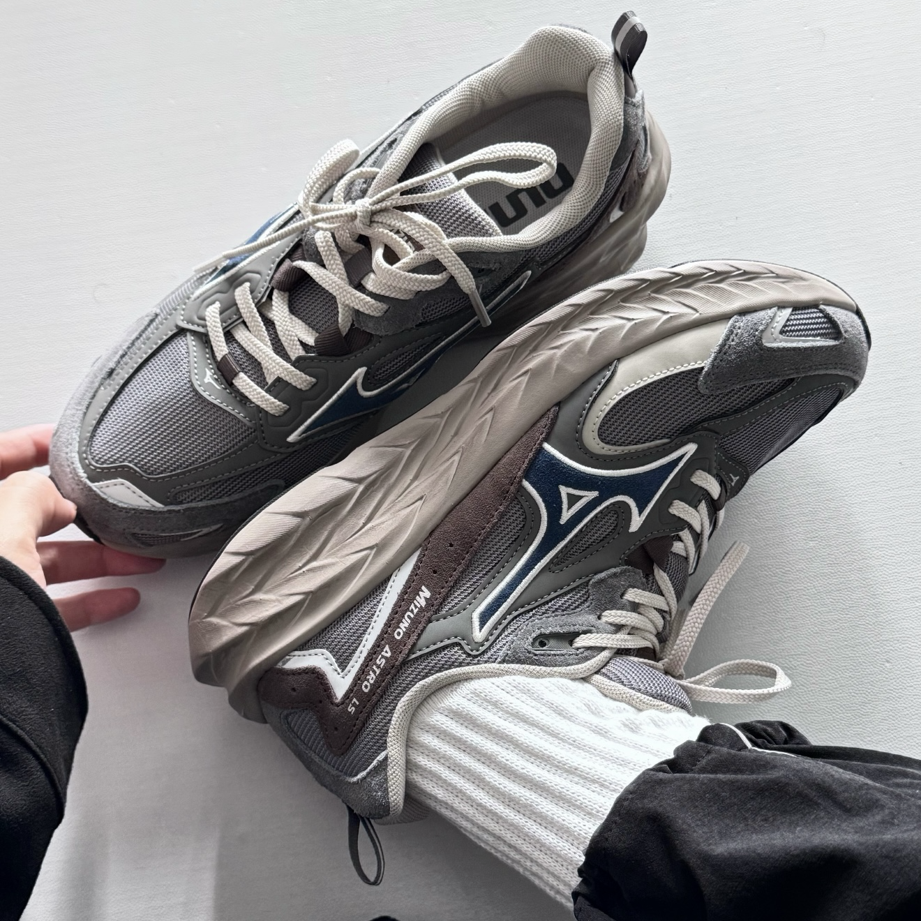 現貨 | Mizuno Sportstyle Astro LS 深灰色 橄欖綠色 鋼鐵灰色