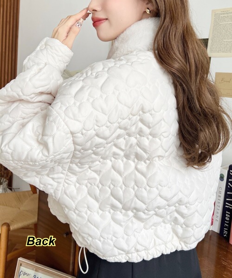 260204 日系女裝moments 毛毛領心形圖案褸/2 色